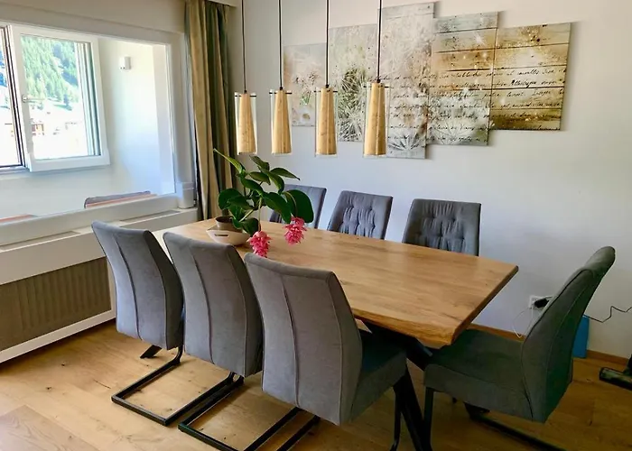 Wef Platz Centre 3,5 With Garage Davos